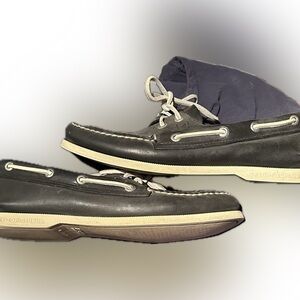 Sperry Top Sider Boat Shoes 🚤